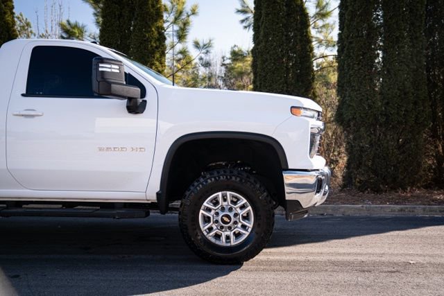 Used 2025 Chevrolet Silverado 2500 LT w/ Convenience Package image 9