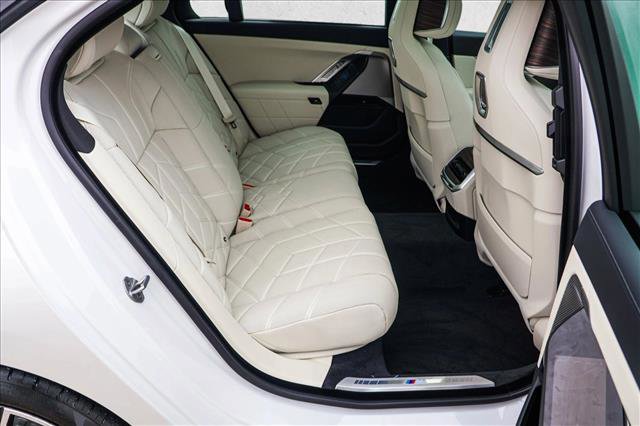 New 2026 BMW i7 xDrive60 image 22
