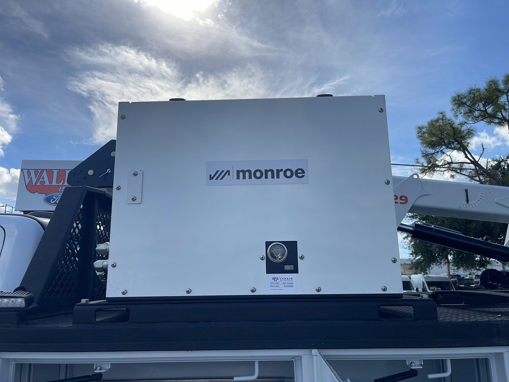 New 2026 Ford F550 4x4 SuperCab Super Duty image 25