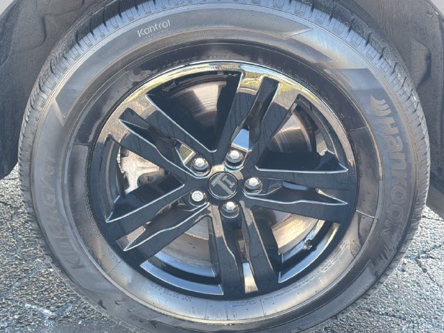 Used 2023 Ford Explorer XLT w/ Class IV Trailer Tow Package AWD/4WD image 13