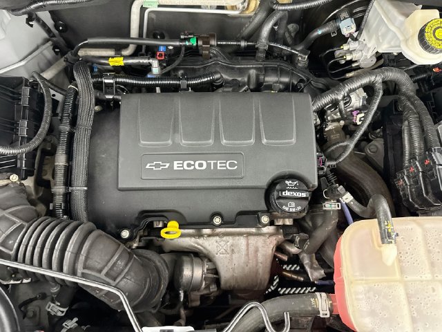 Used 2019 Chevrolet Trax LT w/ LT Convenience Package FWD image 36