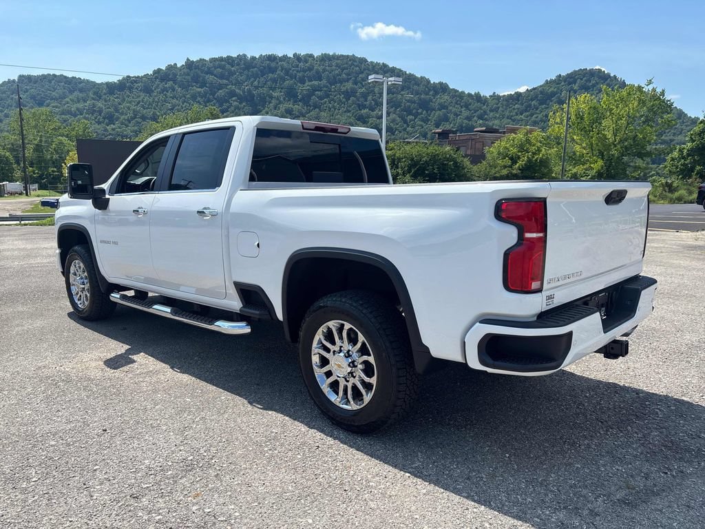 New 2026 Chevrolet Silverado 2500 LT w/ Z71 Chrome Sport Edition AWD/4WD image 3