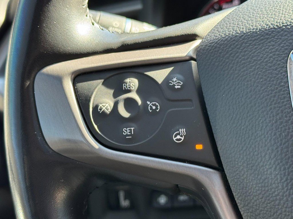 Used 2021 GMC Acadia AT4 w/ Technology Package image 17