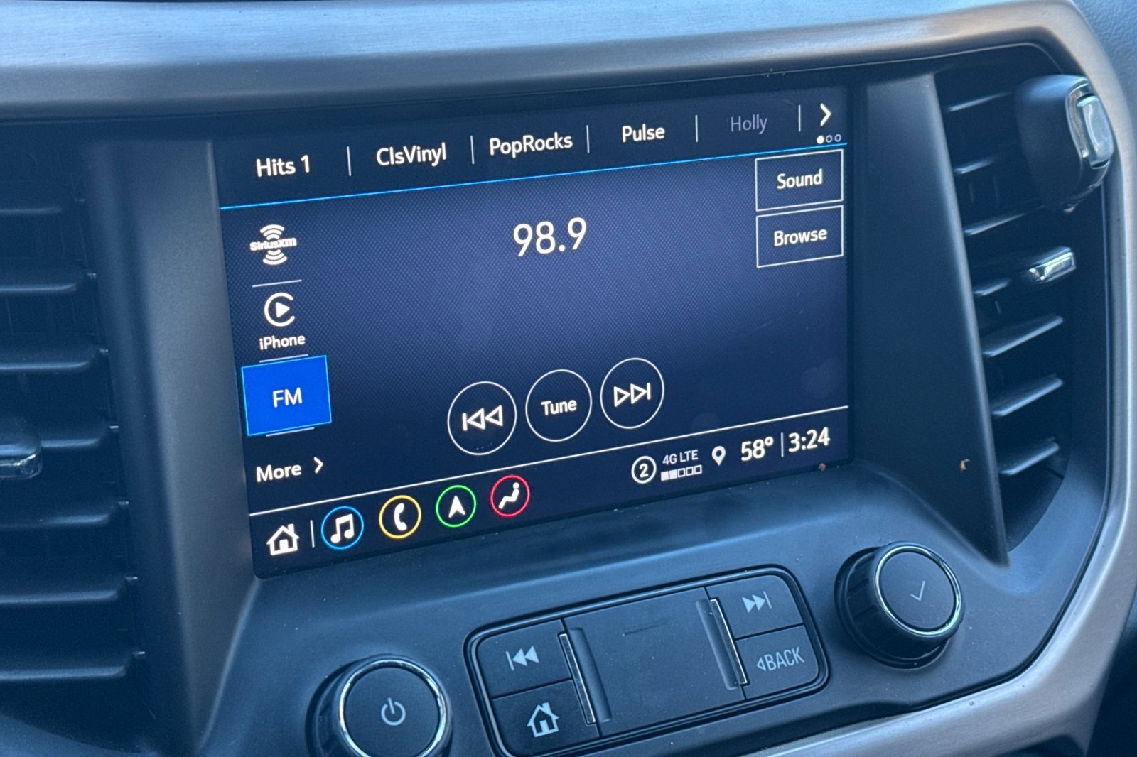 Used 2023 GMC Acadia Denali w/ Black Diamond Edition image 26