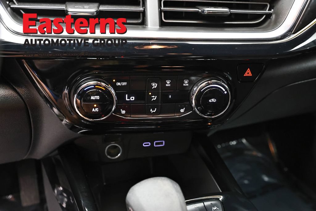 Used 2024 Chevrolet Trax RS w/ Driver Confidence Package FWD image 20