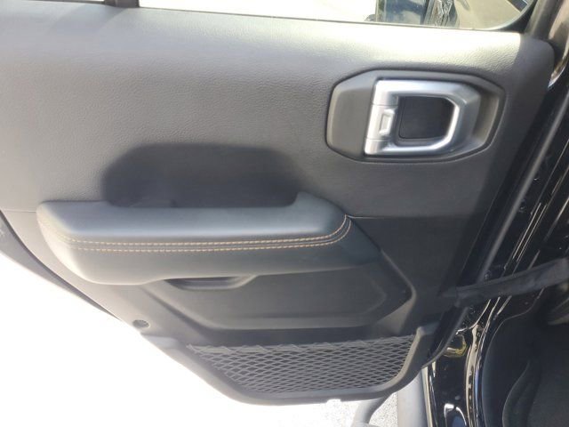 Used 2023 Jeep Gladiator Overland image 13