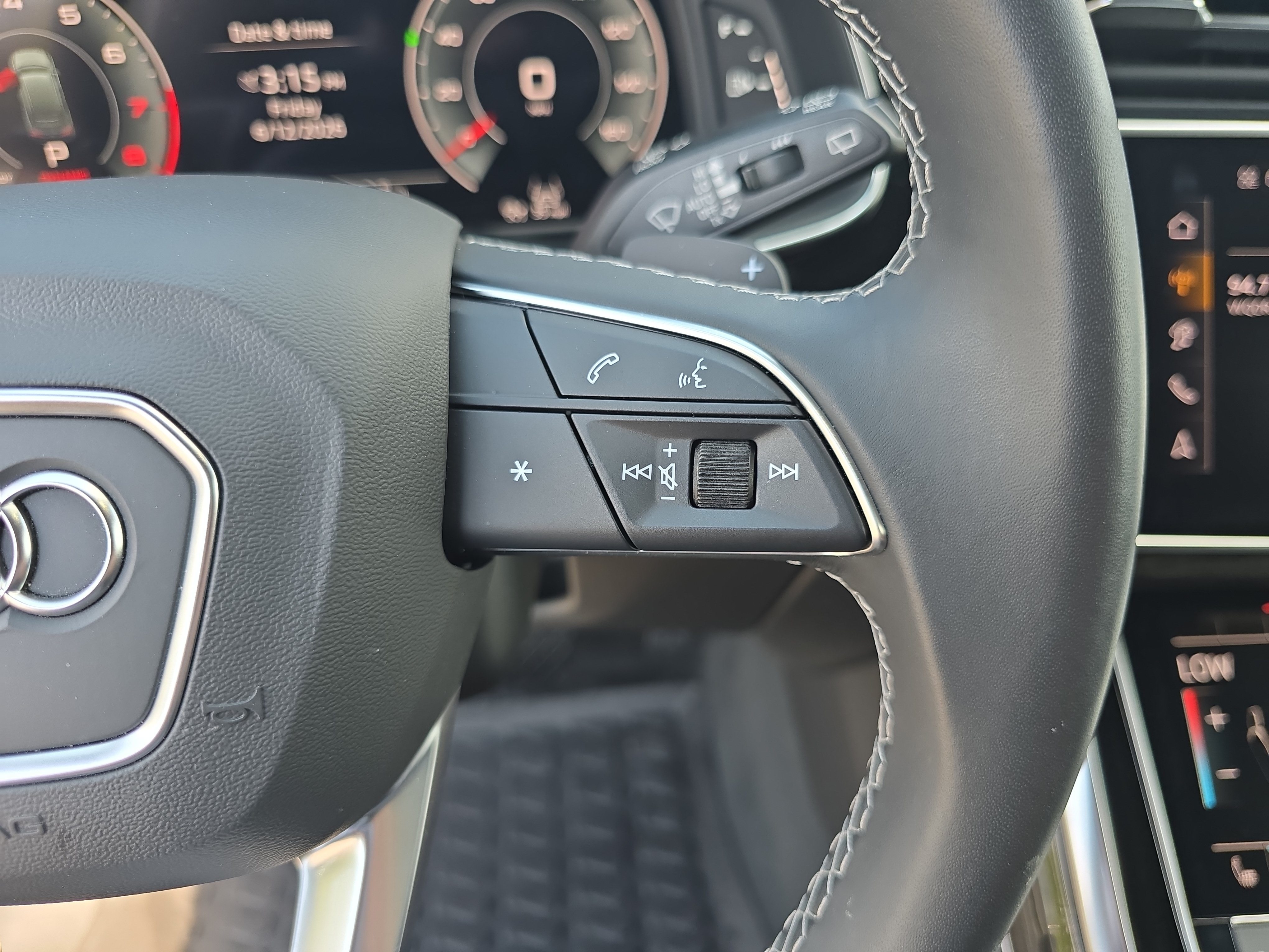 Used 2025 Audi Q7 2.0T Premium Plus AWD/4WD image 21