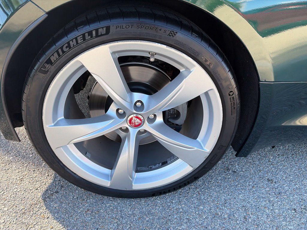 Used 2019 Jaguar F-TYPE Convertible RWD image 11