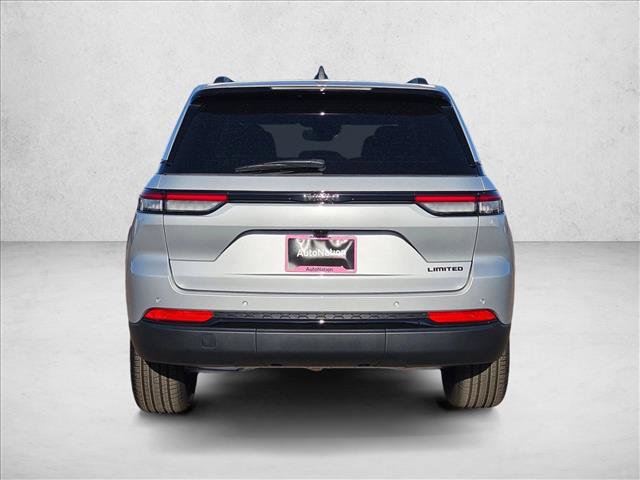 New 2025 Jeep Grand Cherokee Limited w/ Black Appearance Package RWD image 8