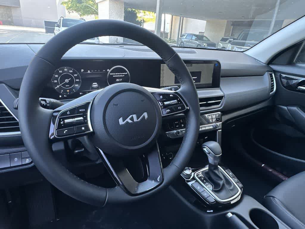 Certified 2026 Kia Seltos EX w/ EX Sunroof Package FWD image 13