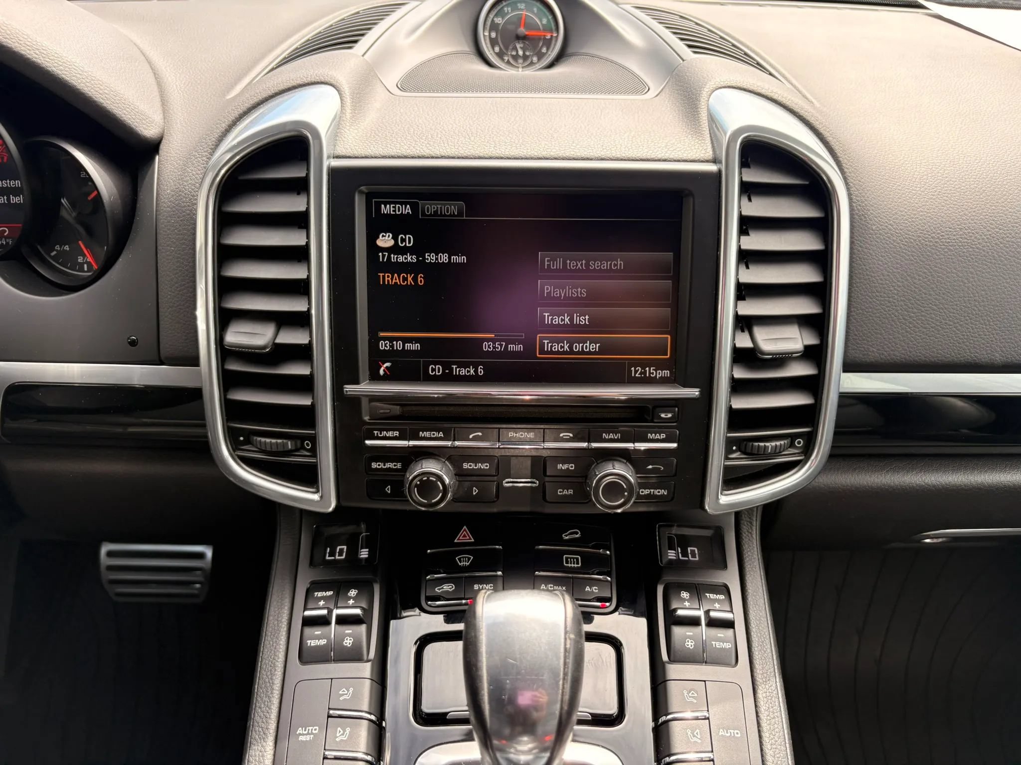 Used 2015 Porsche Cayenne S AWD/4WD image 20