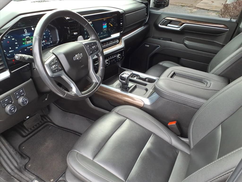 Used 2022 Chevrolet Silverado 1500 RST w/ Redline Edition image 13