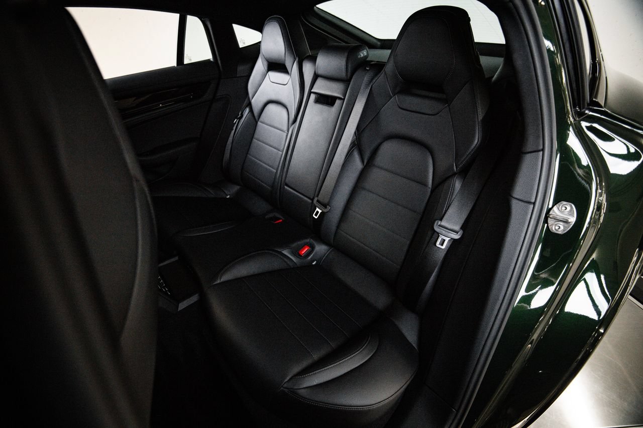 Certified 2025 Porsche Panamera image 24