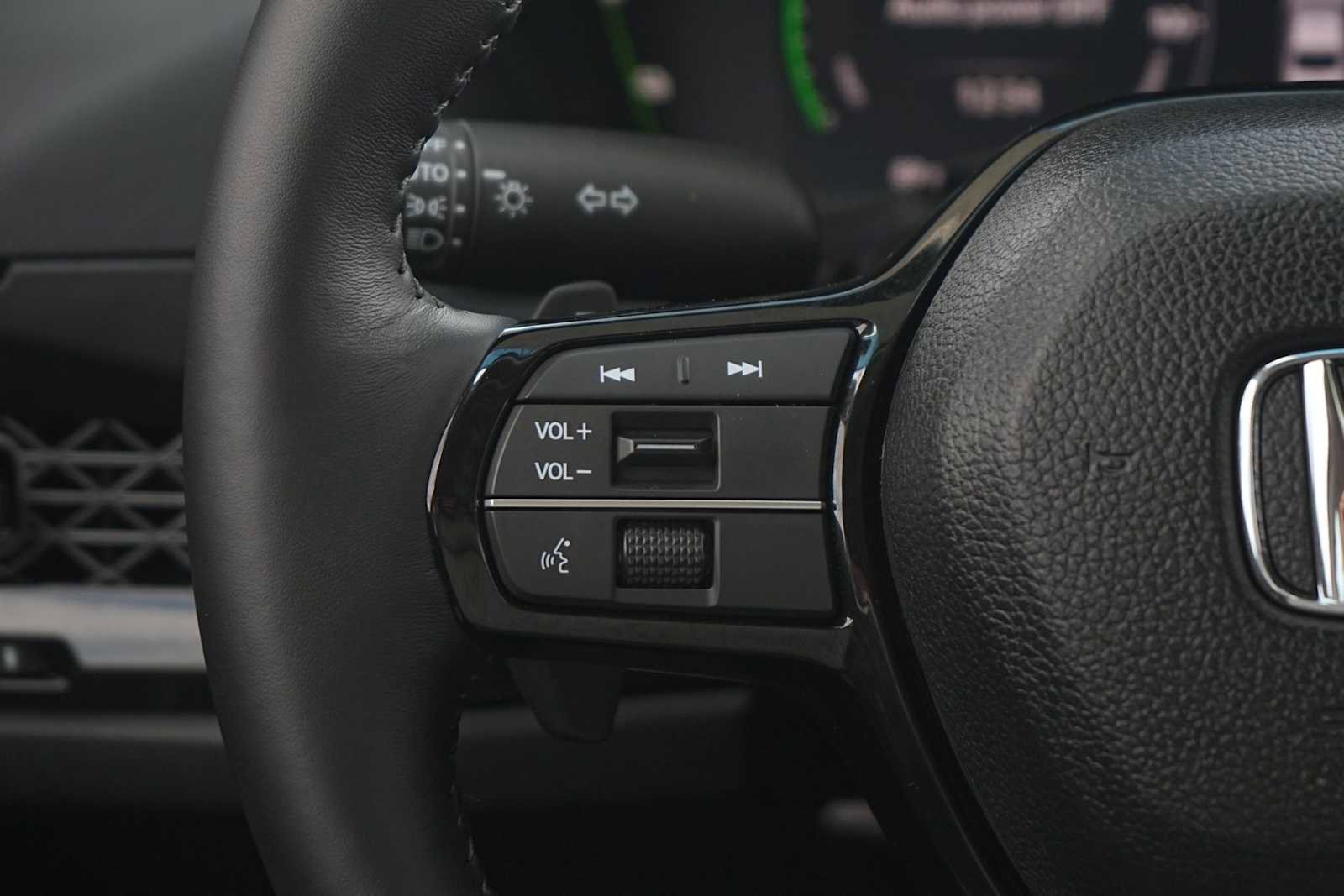 Used 2025 Honda Accord Touring image 17