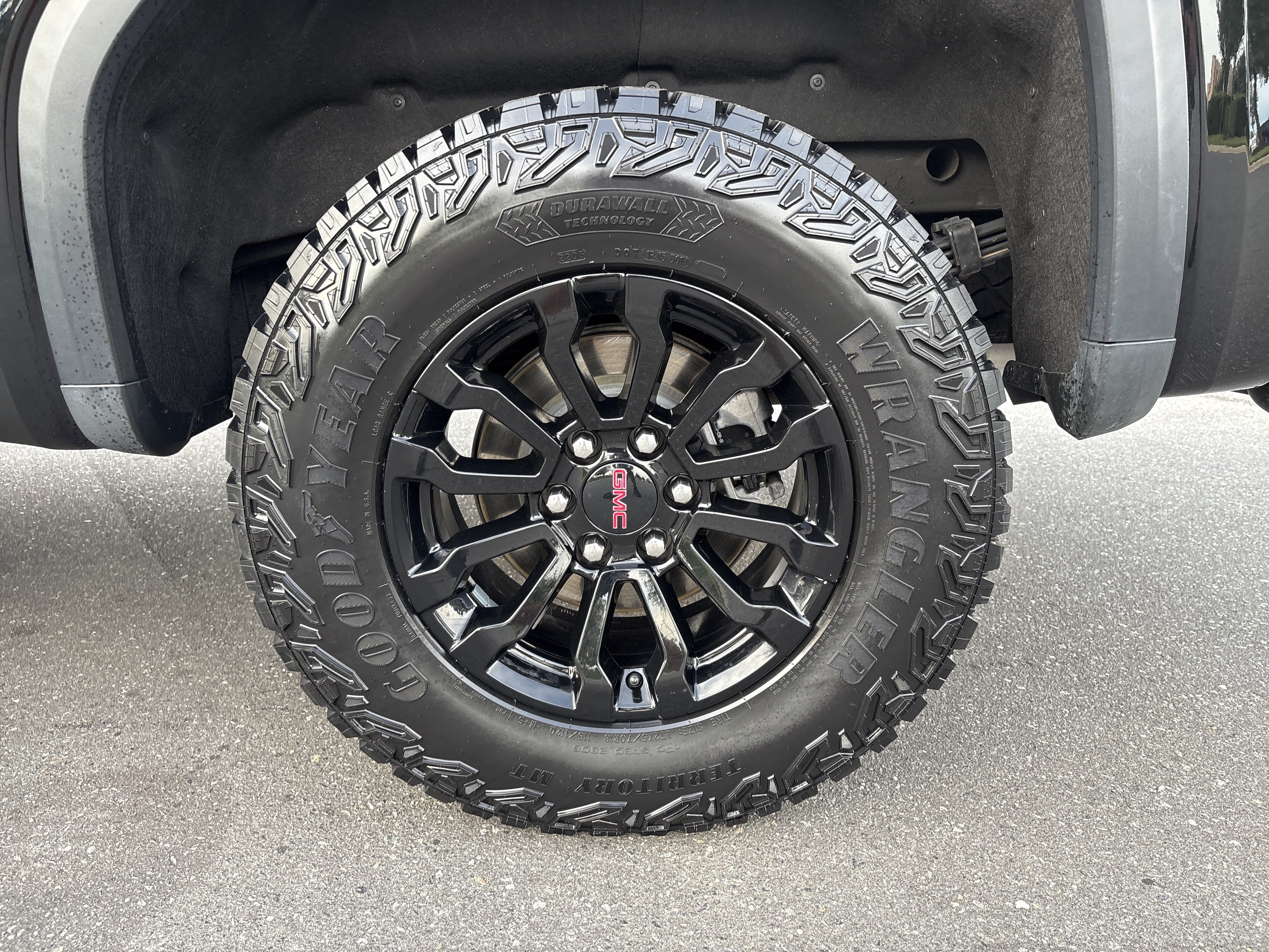 Used 2023 GMC Sierra 1500 AT4X AWD/4WD image 14