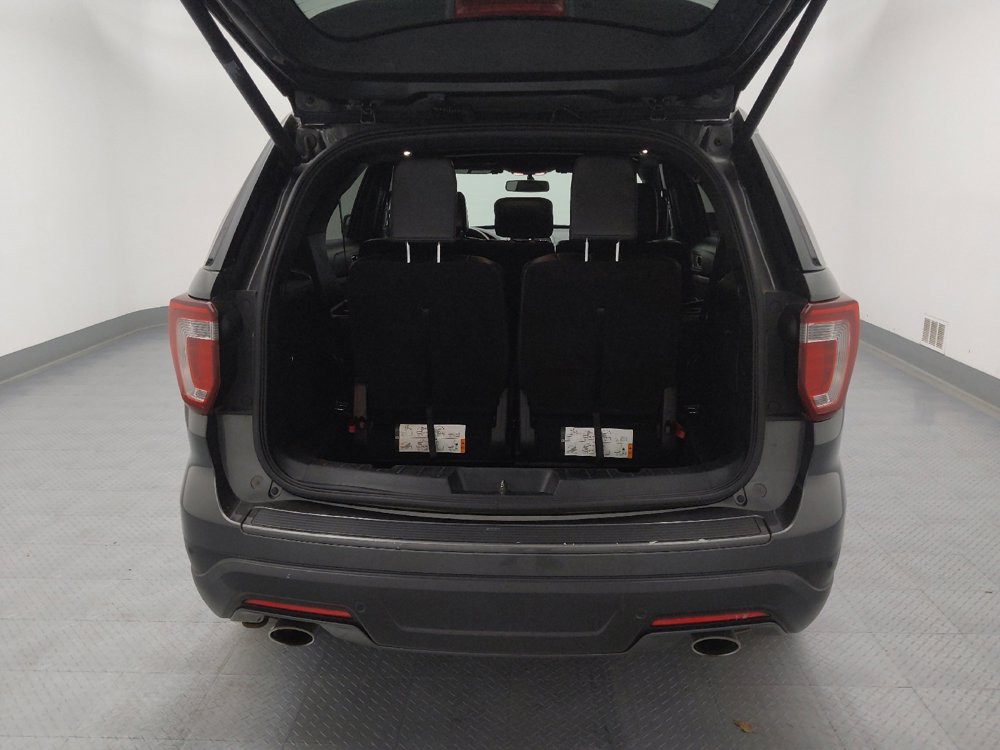 Used 2018 Ford Explorer XLT w/ Equipment Group 202A image 30