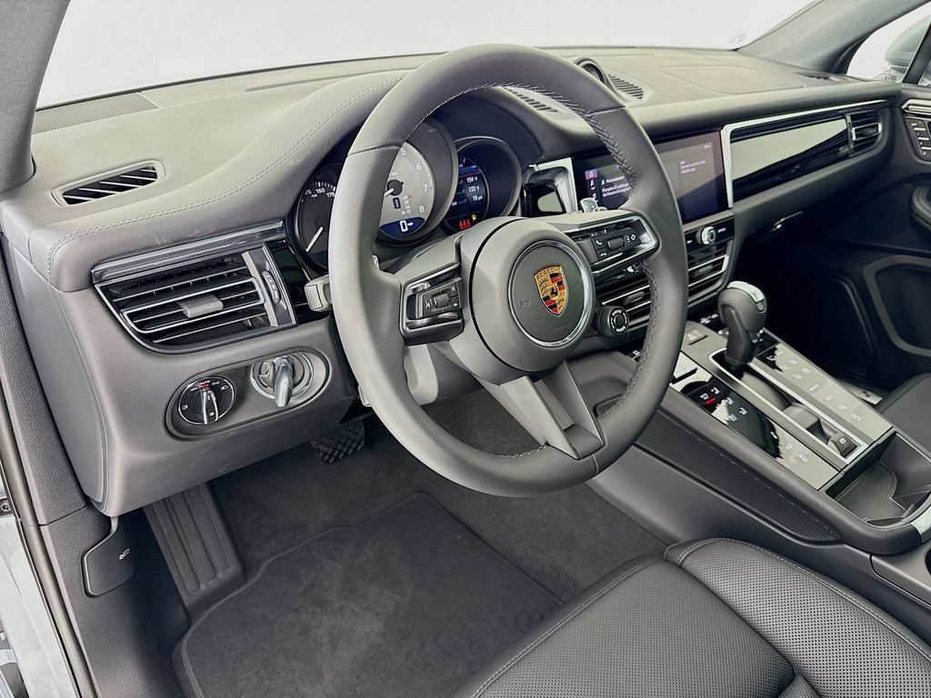 New 2026 Porsche Macan S AWD/4WD image 4