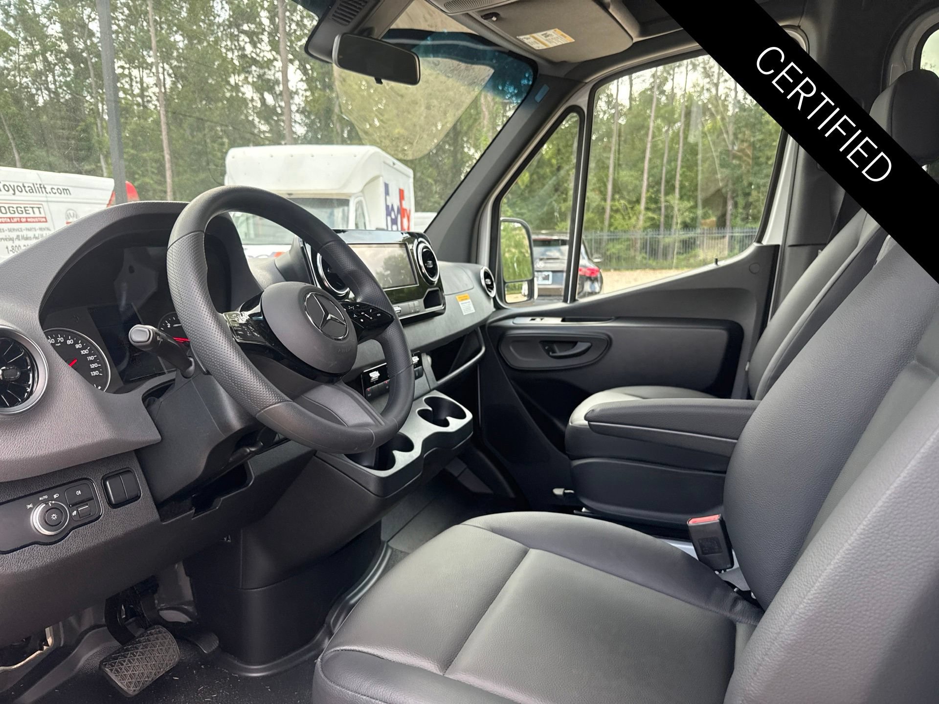 Used 2026 Mercedes-Benz Sprinter 2500 image 9