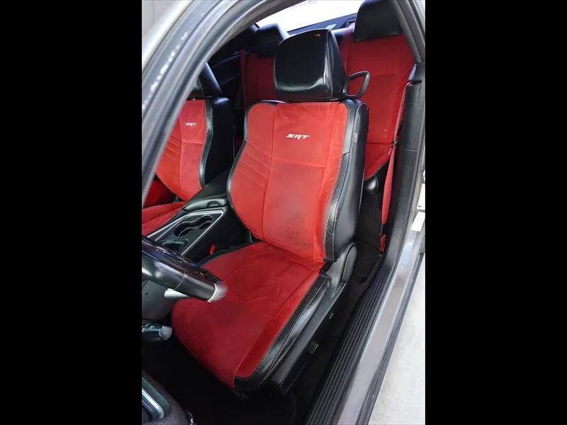 Used 2016 Dodge Challenger SRT RWD image 16