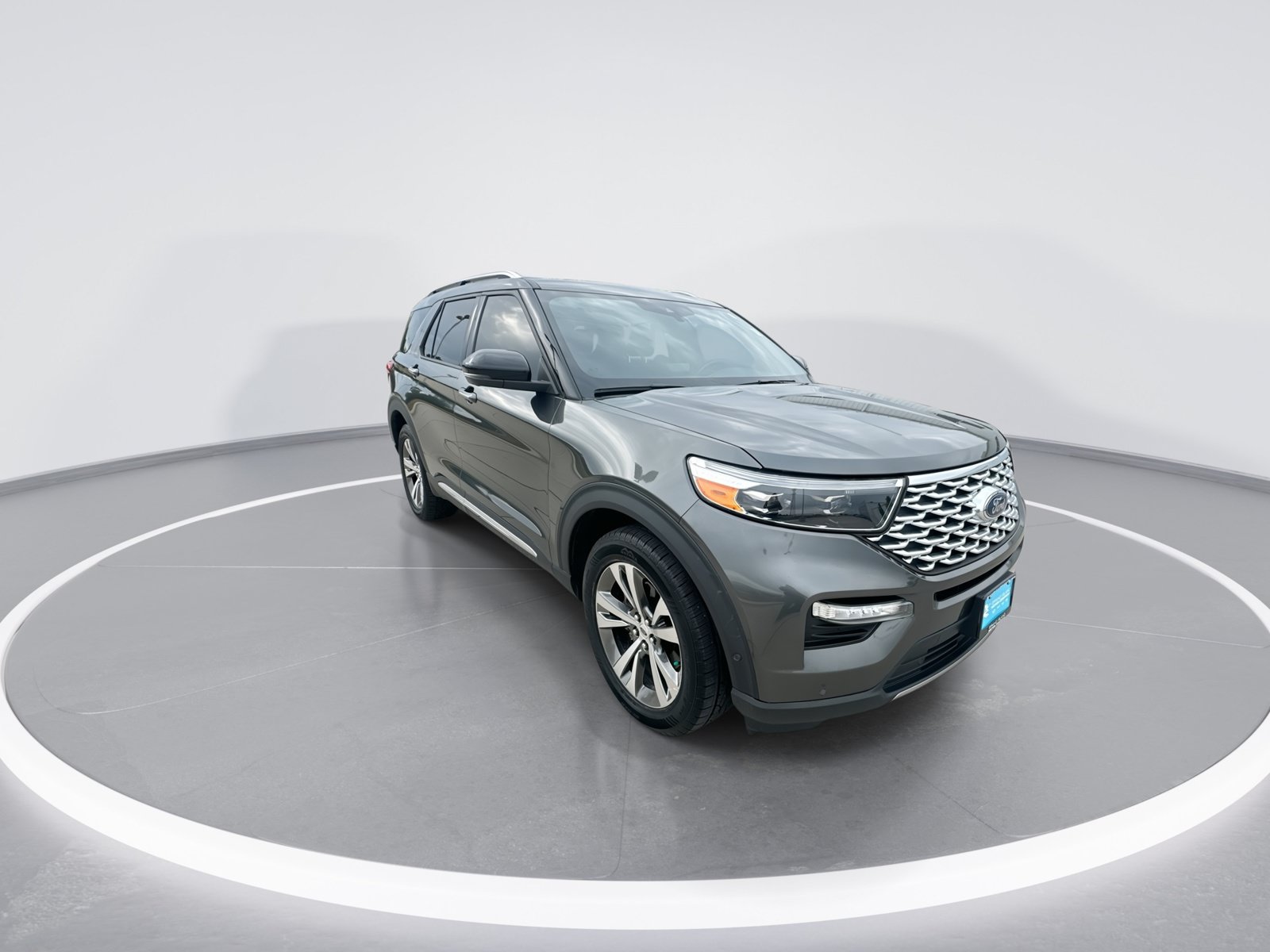 Used 2020 Ford Explorer Platinum w/ Premium Technology Package AWD/4WD image 2