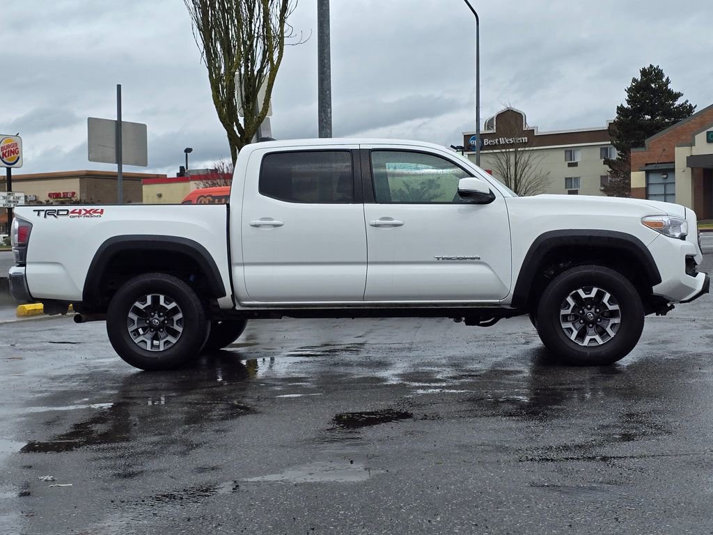 Used 2022 Toyota Tacoma TRD Off-Road AWD/4WD image 8