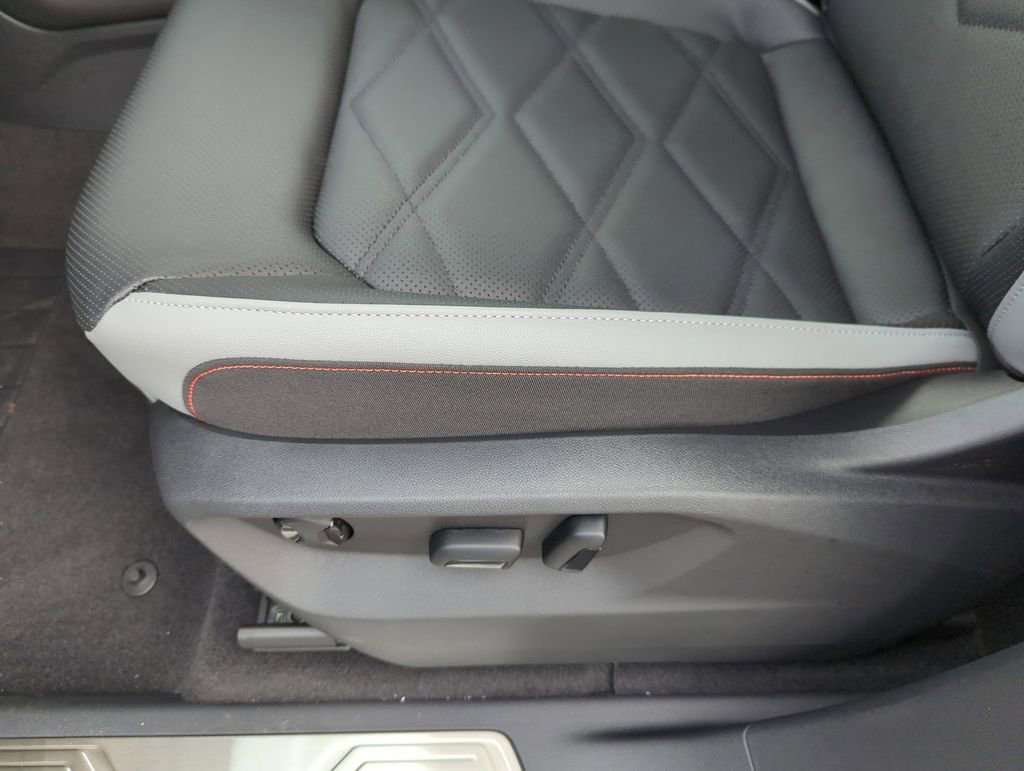 New 2026 Volkswagen Atlas Peak Edition image 26