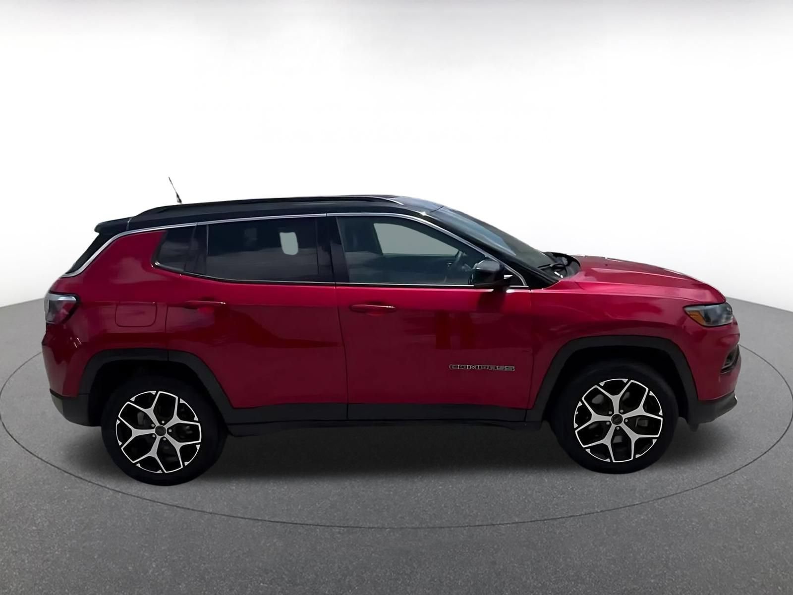 Used 2025 Jeep Compass Limited AWD/4WD image 15