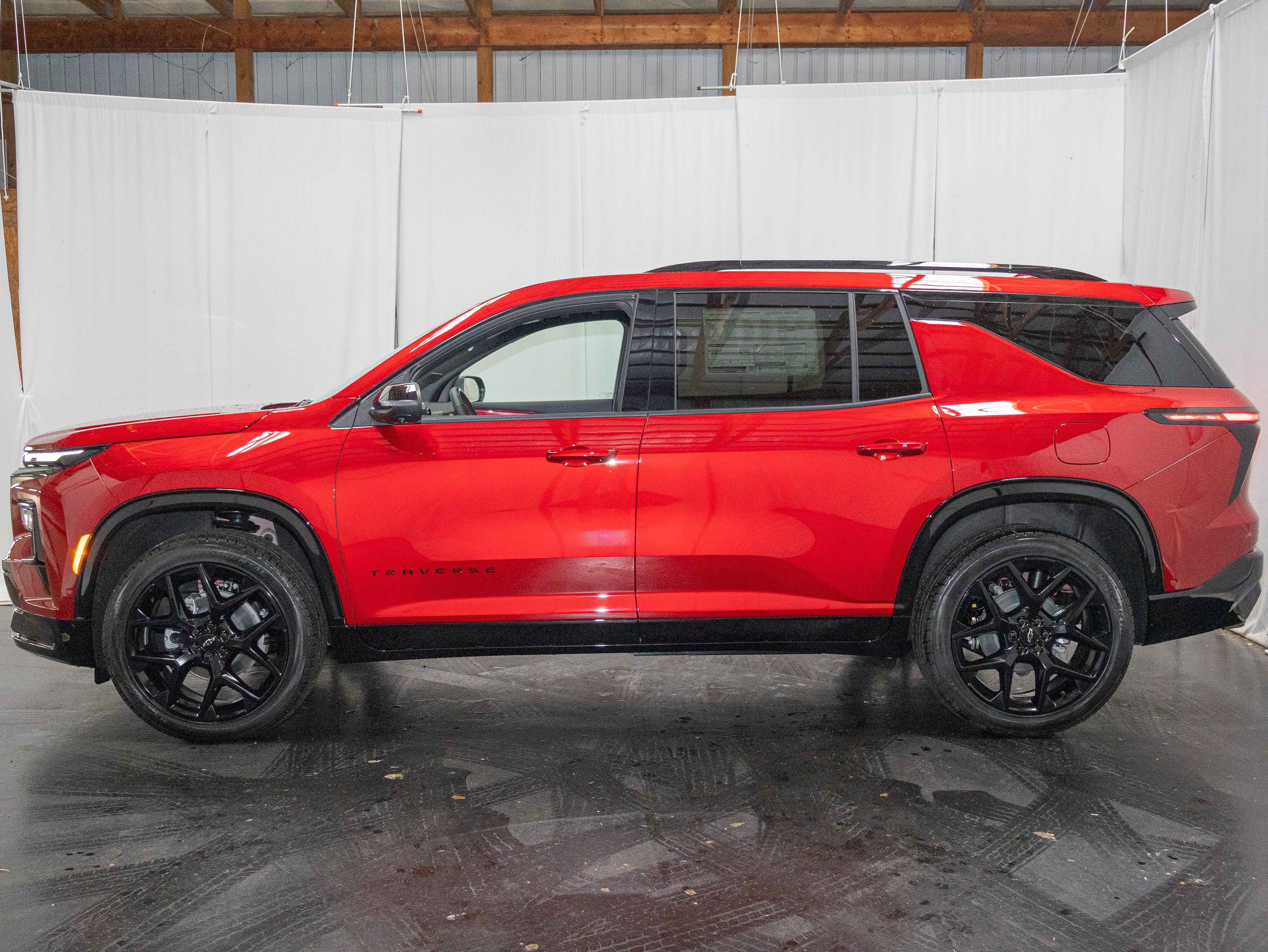 New 2026 Chevrolet Traverse RS w/ LPO, Floor Liner Package image 4