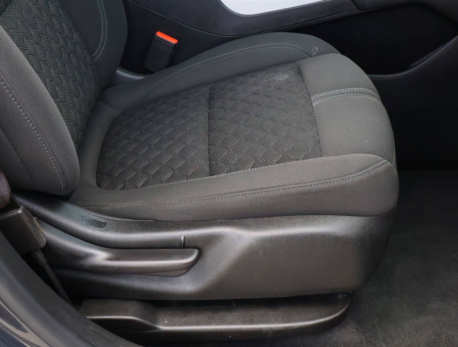 Used 2021 Chevrolet Blazer LT w/ LPO, Floor Liner Package FWD image 18