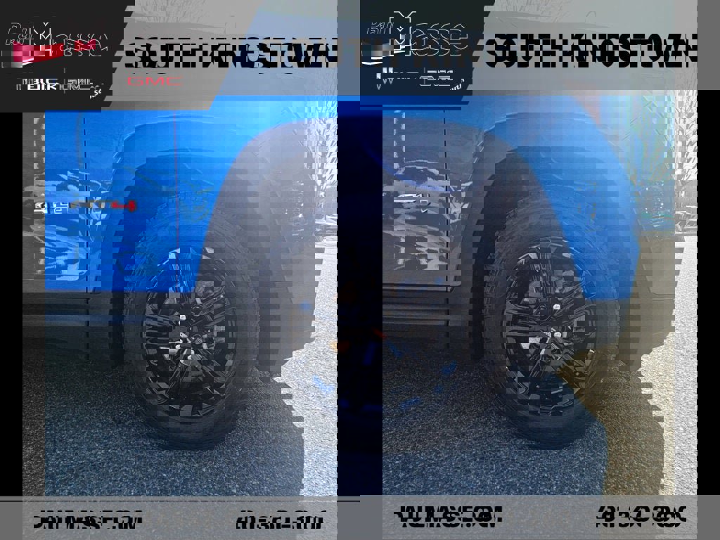 Used 2024 GMC Terrain AT4 w/ Tech Package image 10