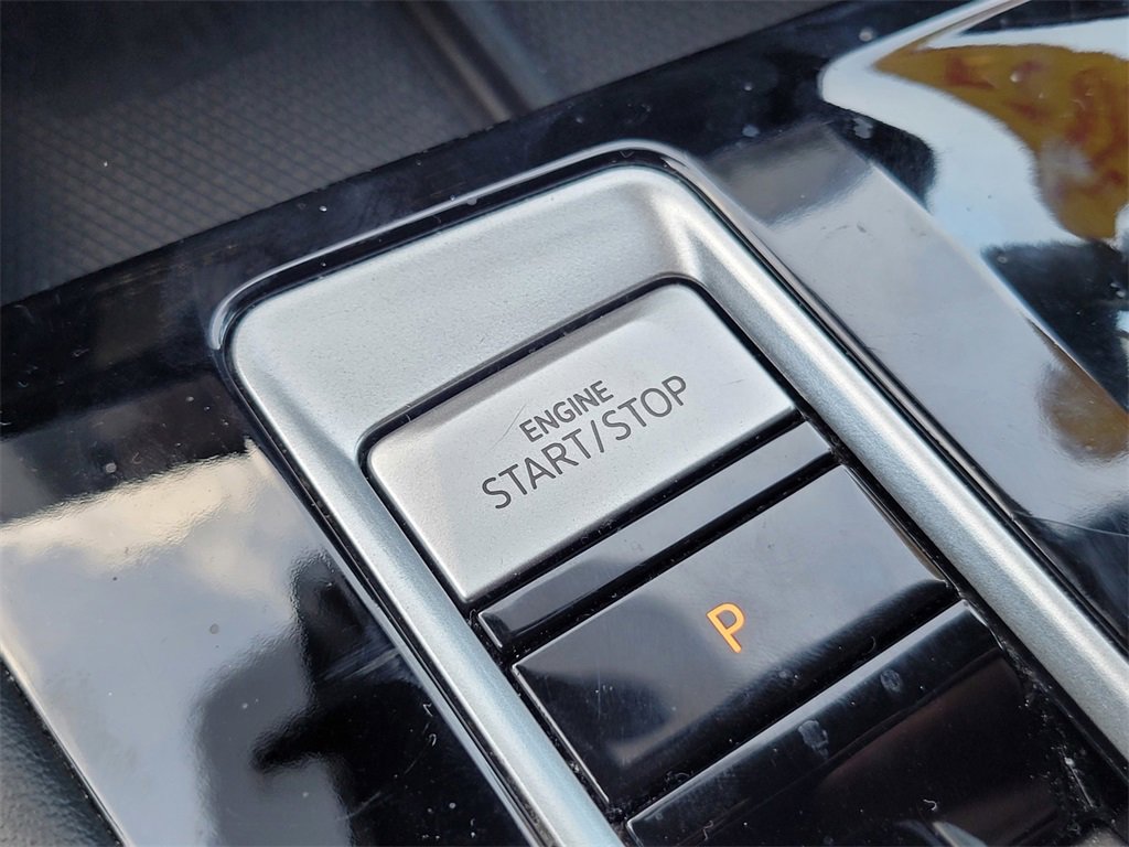 Used 2024 Volkswagen Atlas Cross Sport SE image 24