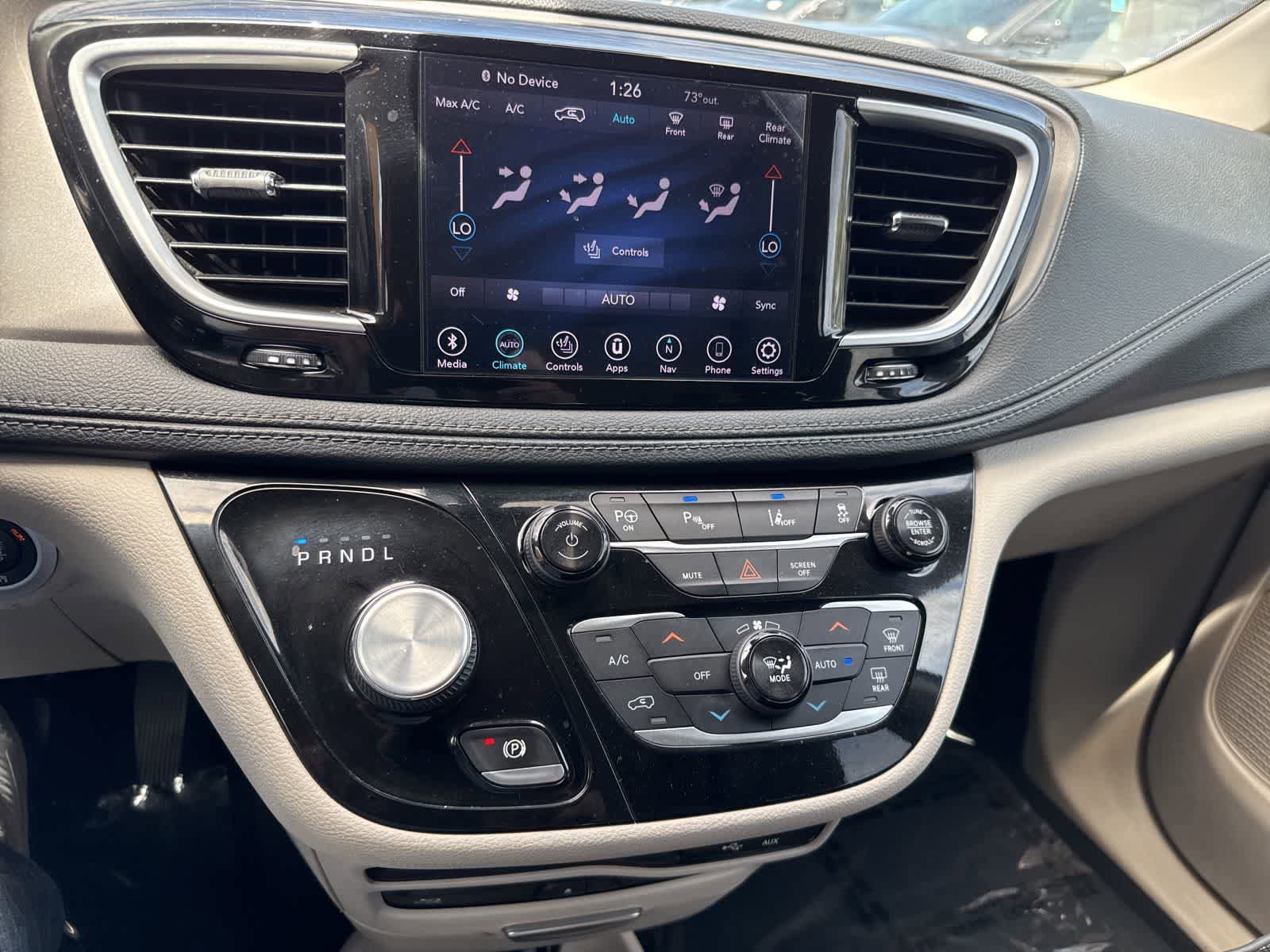 Used 2019 Chrysler Pacifica Limited w/ Advanced Safetytec Group FWD image 13