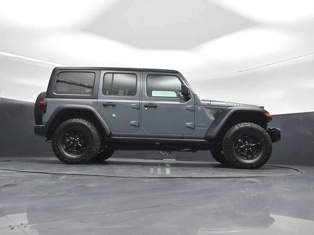 Used 2024 Jeep Wrangler Unlimited AWD/4WD image 47