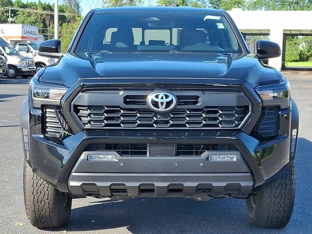 Used 2024 Toyota Tacoma TRD Off-Road w/ TRD Off Road Upgrade Package AWD/4WD image 5