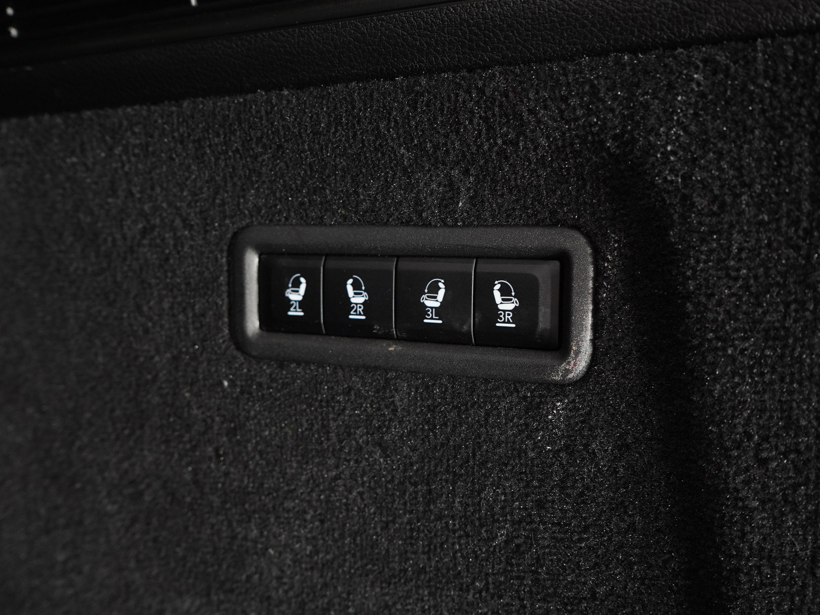 Used 2024 Jeep Grand Wagoneer L Series III image 11