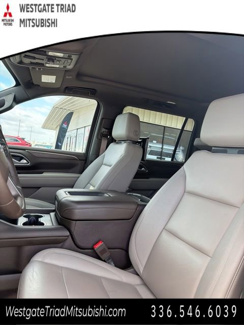 Used 2023 Chevrolet Suburban Z71 w/ Luxury Package image 5
