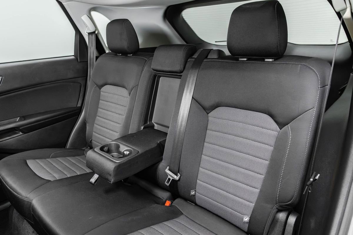 Used 2016 Ford Edge SE AWD/4WD image 21