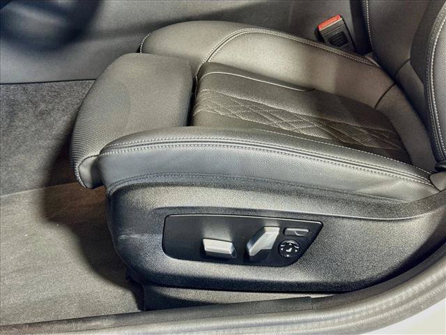 Used 2023 BMW 530i RWD image 12