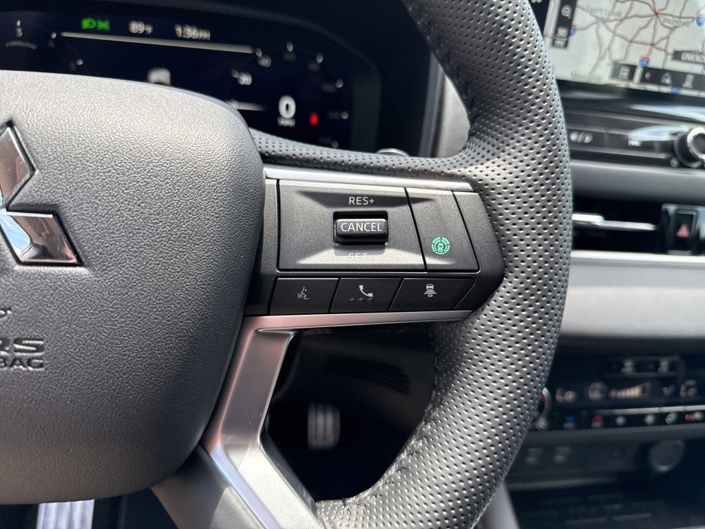 New 2025 Mitsubishi Outlander SEL image 34