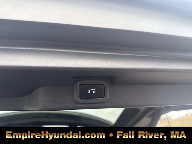 Used 2019 Land Rover Discovery HSE image 6