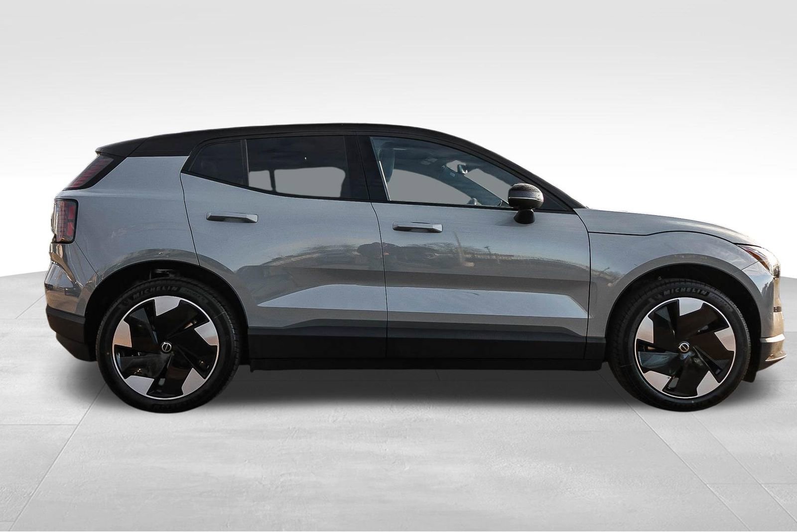 New 2026 Volvo EX30 Plus w/ Protection Package image 4