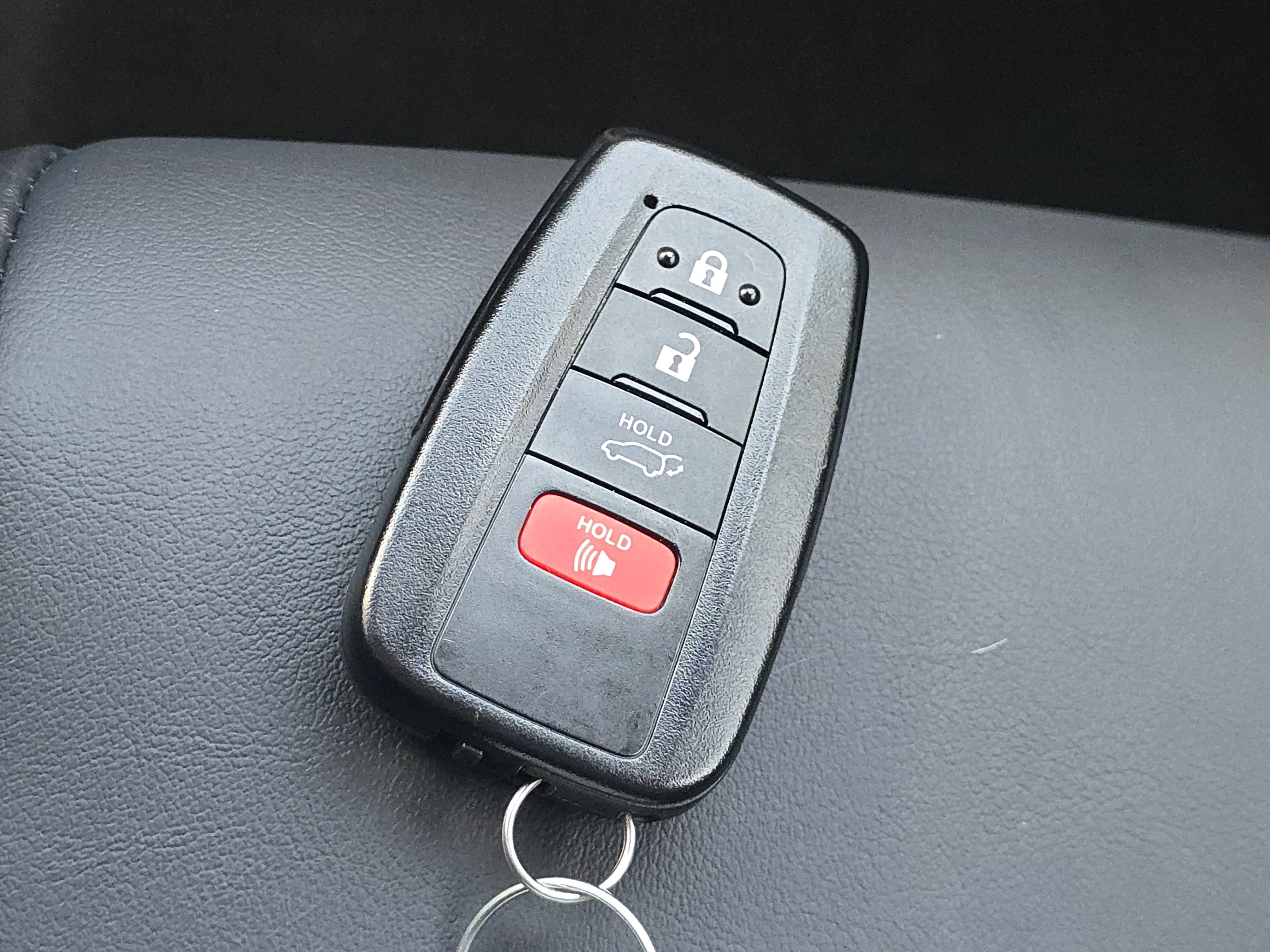 Used 2025 Toyota RAV4 XLE Premium w/ Weather Package AWD/4WD image 27