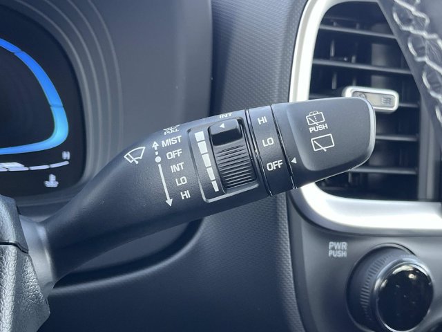 New 2026 Hyundai Venue SEL FWD image 30