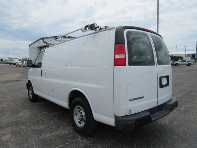 Used 2018 Chevrolet Express 2500 w/ Driver Convenience Package RWD image 5