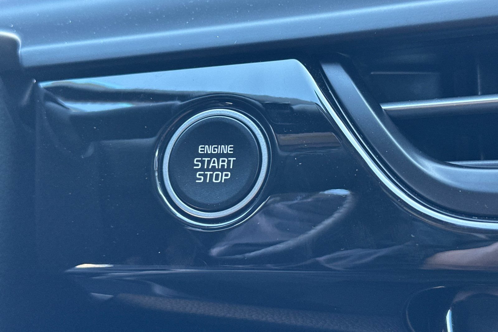 New 2026 Kia Seltos S FWD image 24
