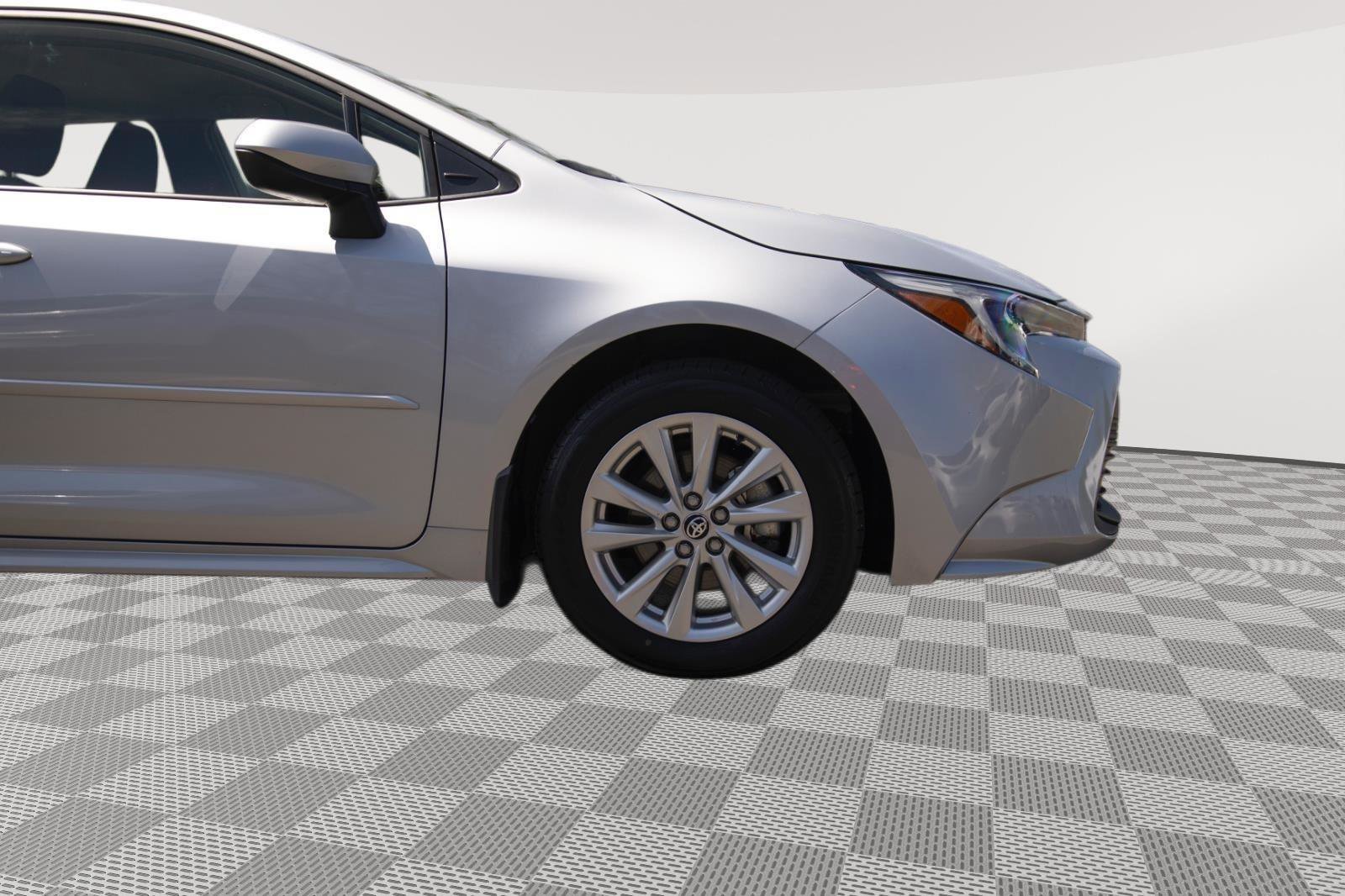 Used 2024 Toyota Corolla LE w/ LE Convenience Package AWD/4WD image 24