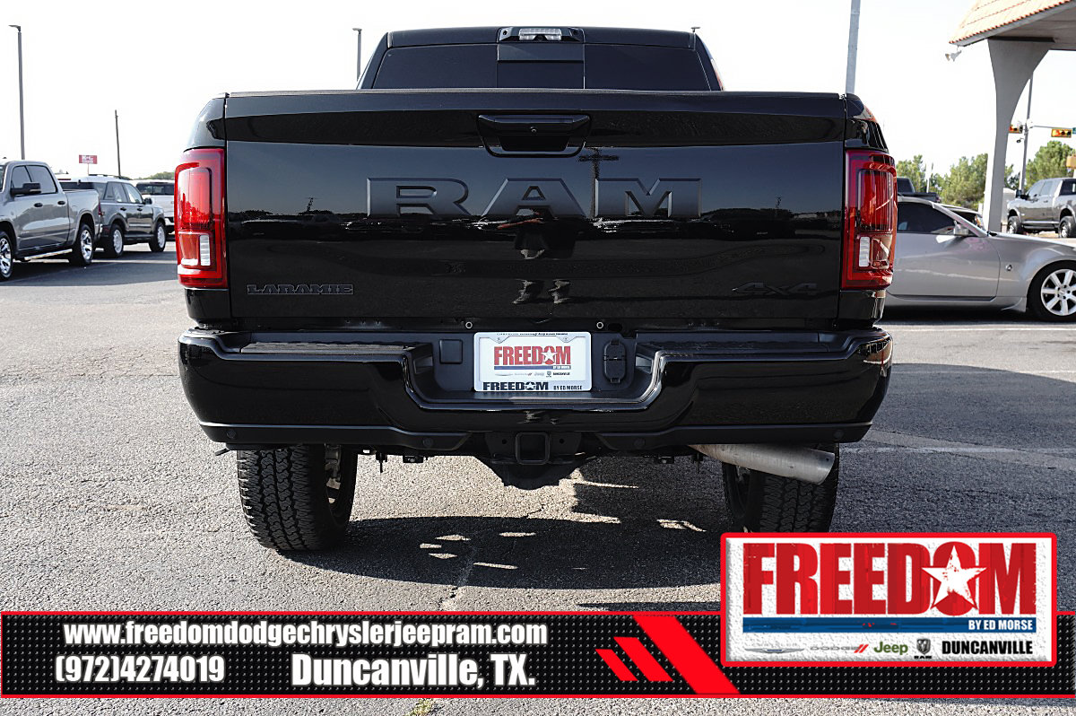 Used 2025 RAM 2500 Laramie AWD/4WD image 4