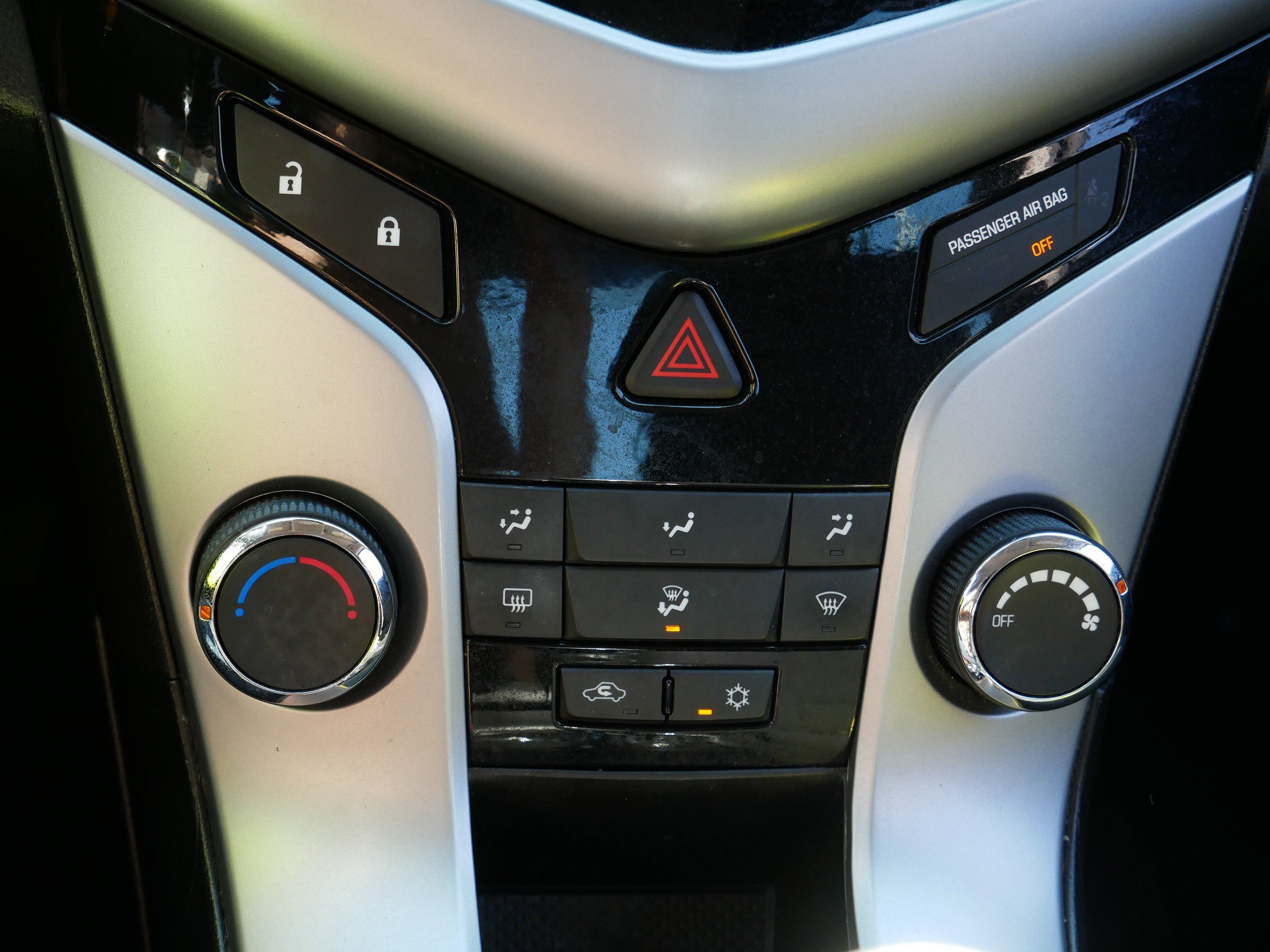 Used 2013 Chevrolet Cruze LT w/ Technology Package FWD image 23