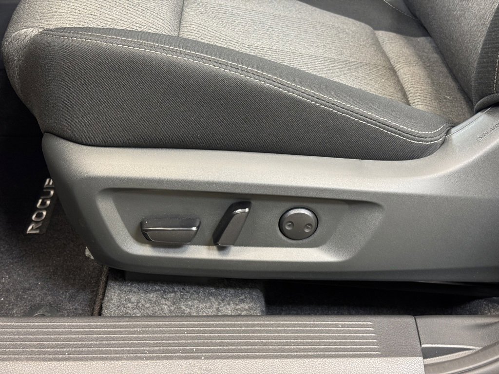 New 2026 Nissan Rogue SV image 10