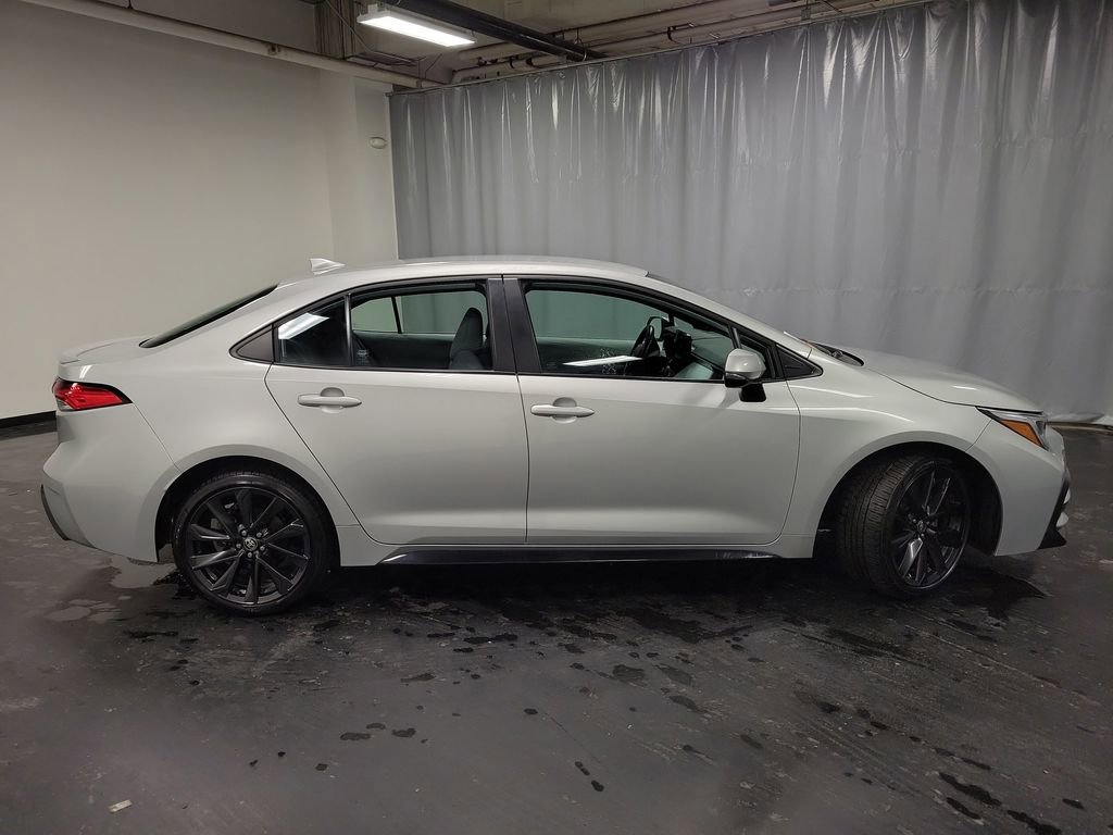 Used 2023 Toyota Corolla SE image 9